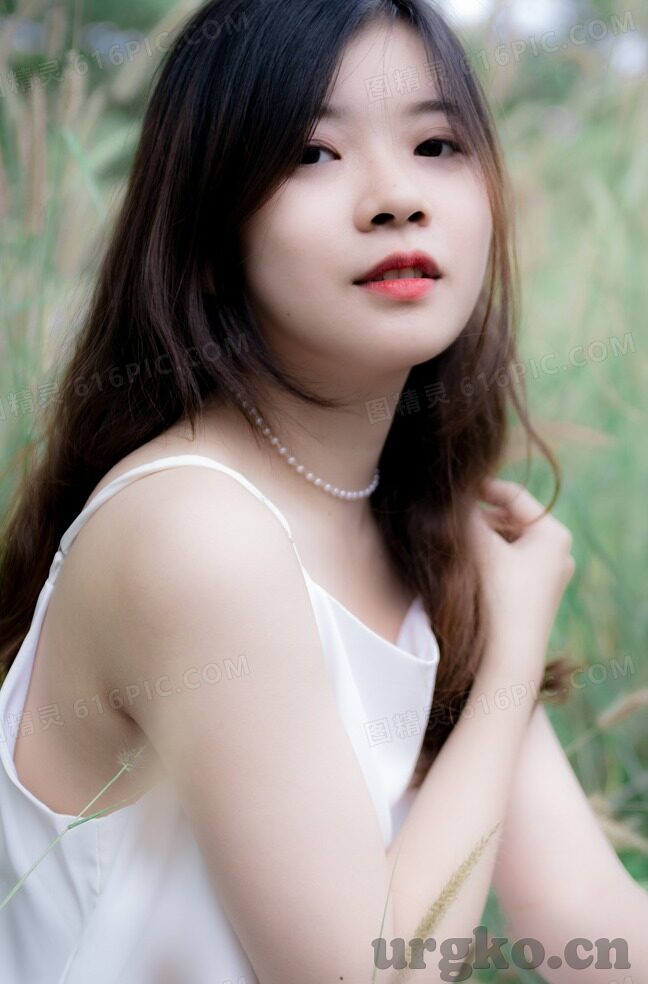 麻豆视频黑丝-叛逆青春的微妙情愫——麻豆视频与黑丝诱惑的青涩印记